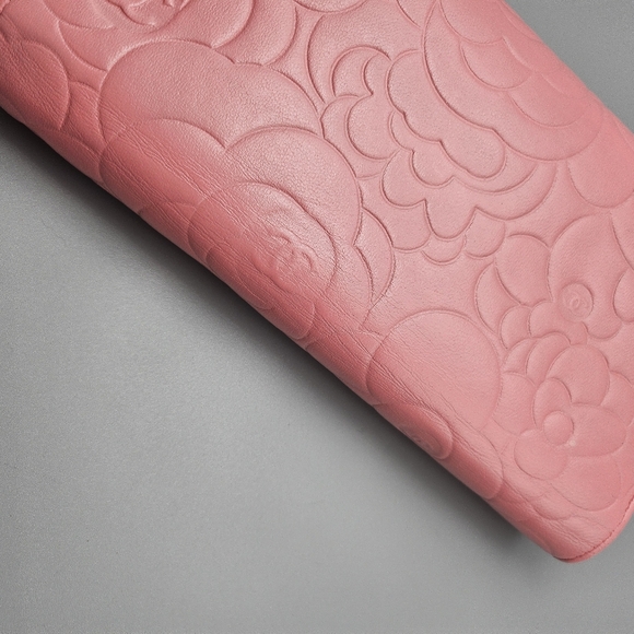 🌸CHANEL Authentic Camilla Wallet/Clutch🌸 - Picture 11 of 17